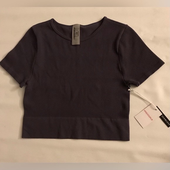 One Step Up Ribbed Crop Top - Picture 1 of 4
